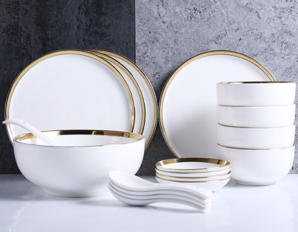 餐具高溫消毒如何使用蒸汽熱源機(jī)!